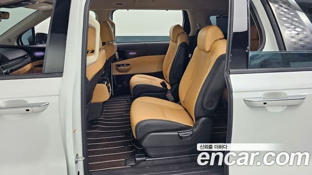 Kia Carnival 2023 — Şəkil 11/20