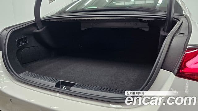 Mercedes-Benz E-Class 2025 — Şəkil 11/18