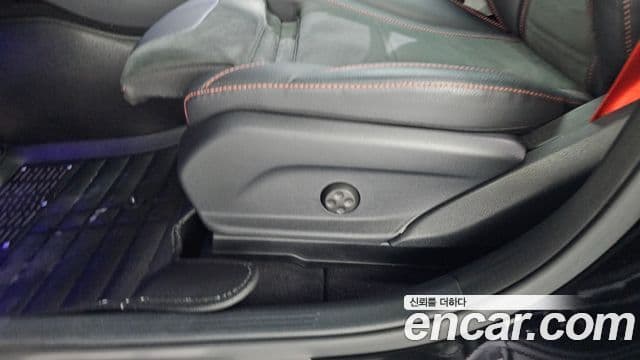Mercedes-Benz GLC-Class 2022 — ფოტო 25/36