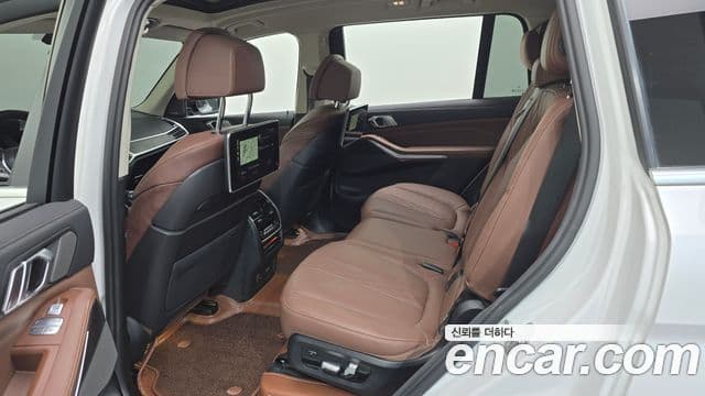 BMW X7 2022 — Şəkil 11/20