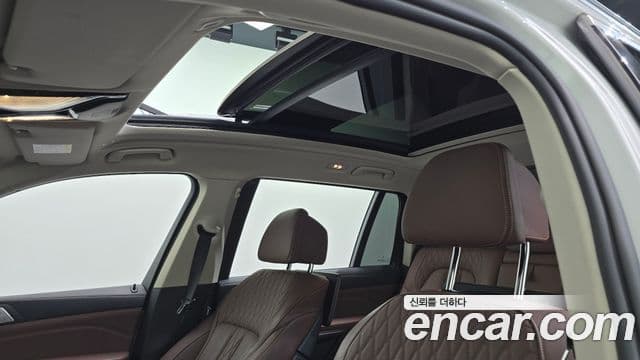 BMW X7 2022 — Şəkil 19/20
