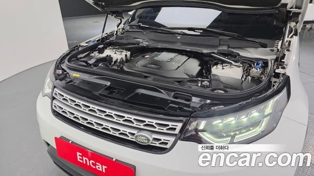 Land Rover Discovery 5 2019 — Şəkil 6/20