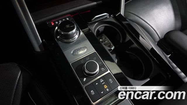 Land Rover Discovery 5 2019 — Şəkil 9/20