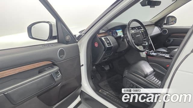 Land Rover Discovery 5 2019 — Şəkil 10/20