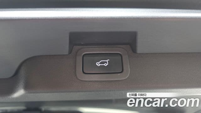 Land Rover Discovery 5 2019 — Şəkil 18/20