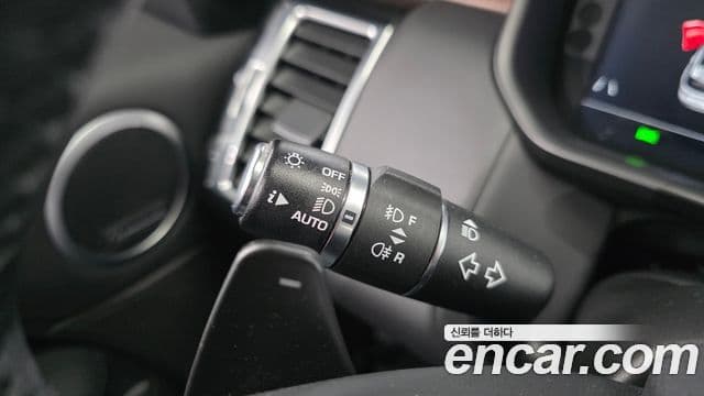 Land Rover Discovery 5 2019 — Photo 26/31