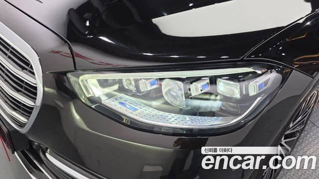 Mercedes-Benz S-Class 2021 — Photo 14/31
