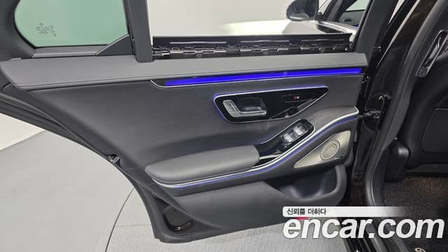 Mercedes-Benz S-Class 2021 — Photo 12/31