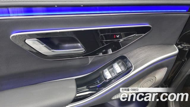 Mercedes-Benz S-Class 2021 — Photo 18/31