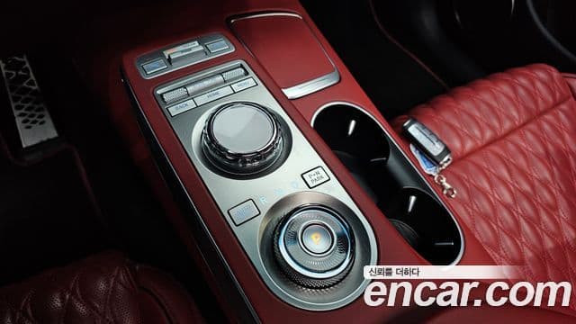 Genesis GV70 2022 — фото 9 из 20