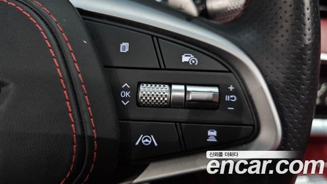 Genesis GV70 2022 — ფოტო 25/33