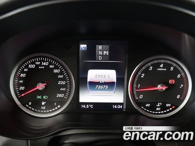 Mercedes-Benz GLC-Class 2019 — Photo 3/20