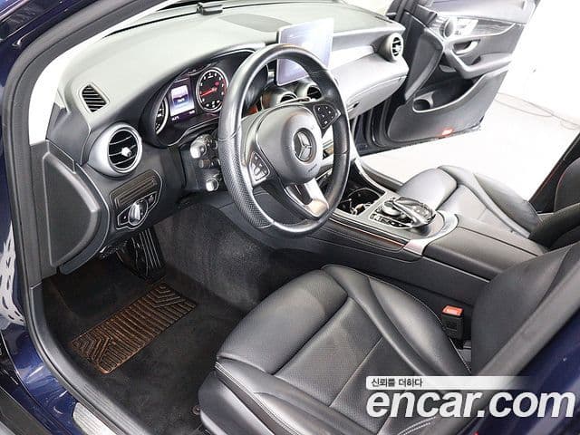 Mercedes-Benz GLC-Class 2019 — Photo 5/20