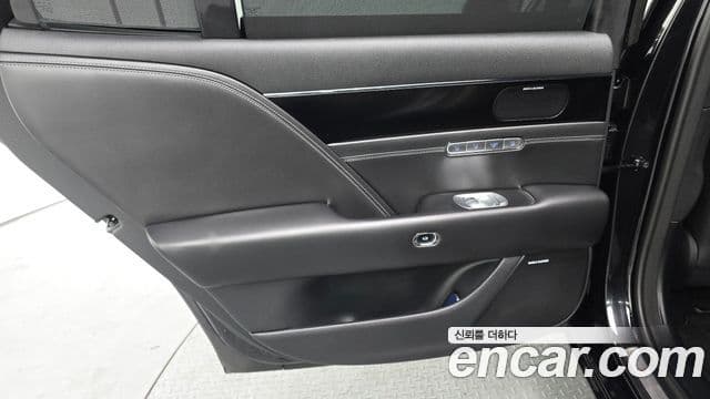 Genesis G90 2022 — Photo 9/30