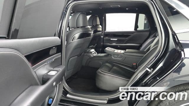 Genesis G90 2022 — Photo 18/30