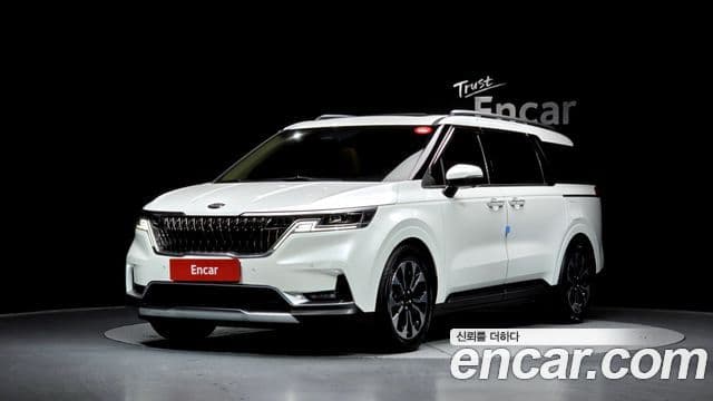 Kia Carnival 2021 — ფოტო 1/20