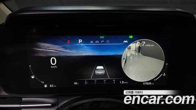 Kia Carnival 2021 — ფოტო 8/20