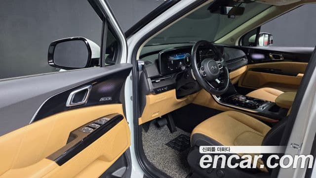 Kia Carnival 2021 — ფოტო 10/20