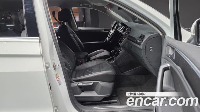 Volkswagen Tiguan 2020 — Şəkil 11/20