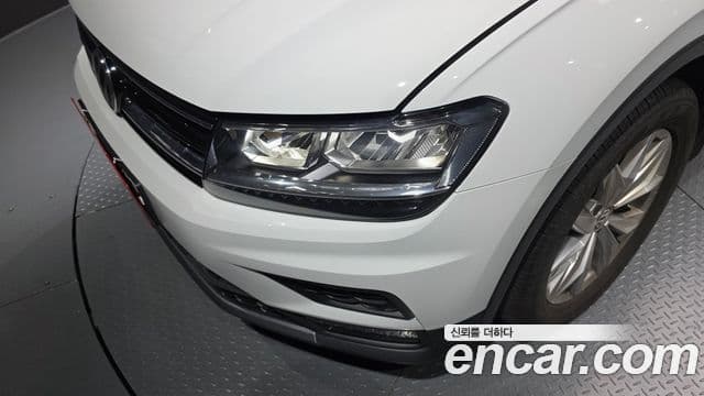 Volkswagen Tiguan 2020 — Şəkil 25/30