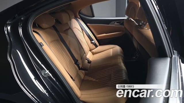 Genesis G70 2021 — ფოტო 14/20