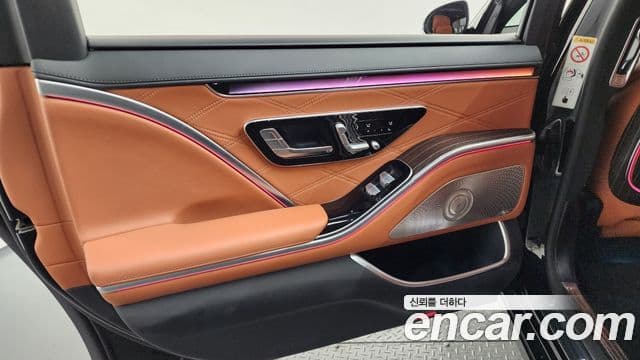 Mercedes-Benz S-Class 2022 — Photo 27/40