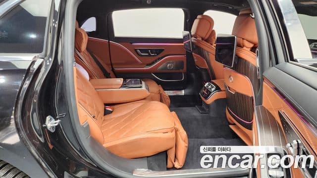 Mercedes-Benz S-Class 2022 — Photo 21/40