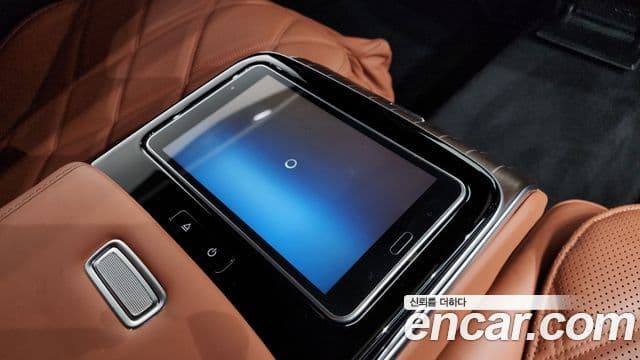 Mercedes-Benz S-Class 2022 — Photo 14/40