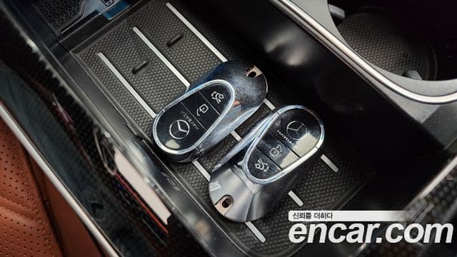 Mercedes-Benz S-Class 2022 — Photo 32/40