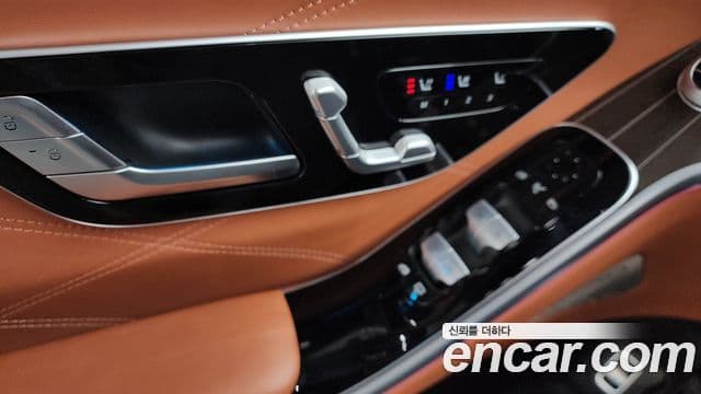 Mercedes-Benz S-Class 2022 — Photo 3/40