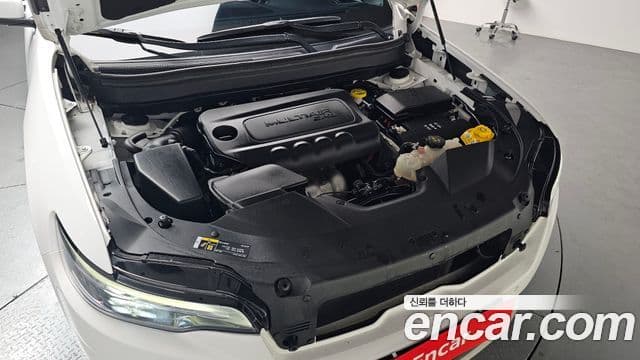 Jeep Cherokee 2021 — Şəkil 20/32