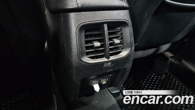Jeep Cherokee 2021 — Şəkil 27/32