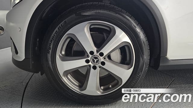 Mercedes-Benz GLC-Class 2019 — Şəkil 4/20