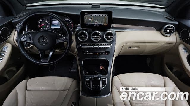 Mercedes-Benz GLC-Class 2019 — Şəkil 10/20