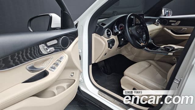 Mercedes-Benz GLC-Class 2019 — Şəkil 11/20