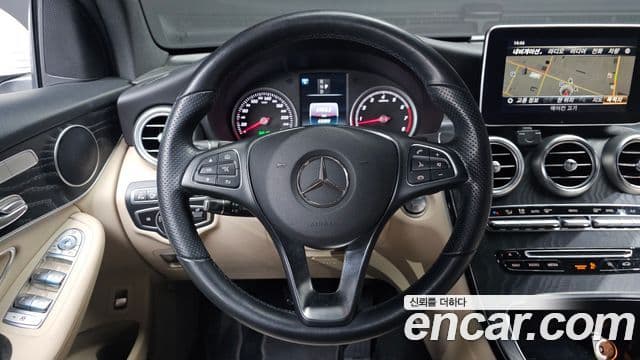 Mercedes-Benz GLC-Class 2019 — Şəkil 13/20
