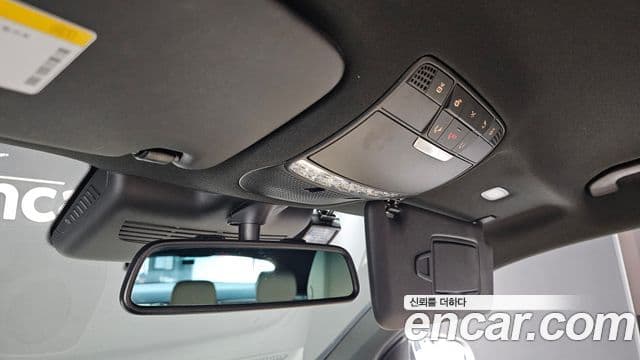 Mercedes-Benz GLC-Class 2019 — Photo 17/32