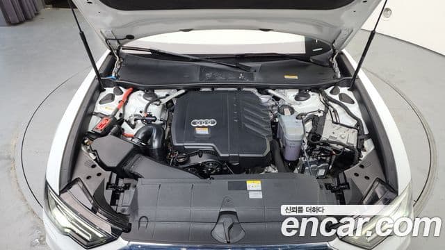Audi A6 2022 — ფოტო 6/20