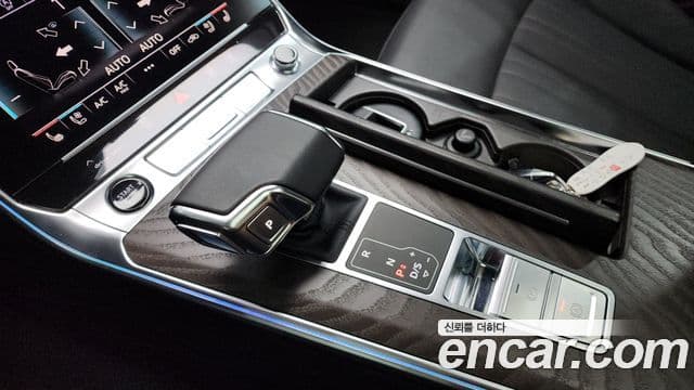 Audi A6 2022 — ფოტო 9/20