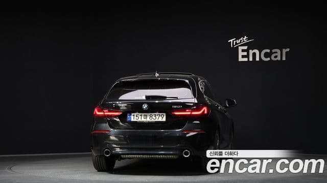 BMW 1 Series 2023 — ფოტო 4/20