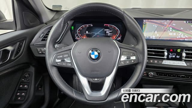 BMW 1 Series 2023 — ფოტო 13/20