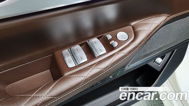 BMW 7 Series 2020 — Photo 24/36