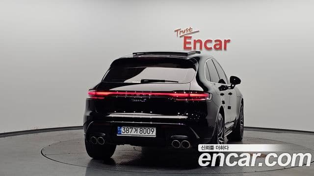 Porsche Macan 2022 — Фото 4/20