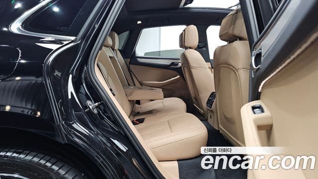 Porsche Macan 2022 — Фото 12/20