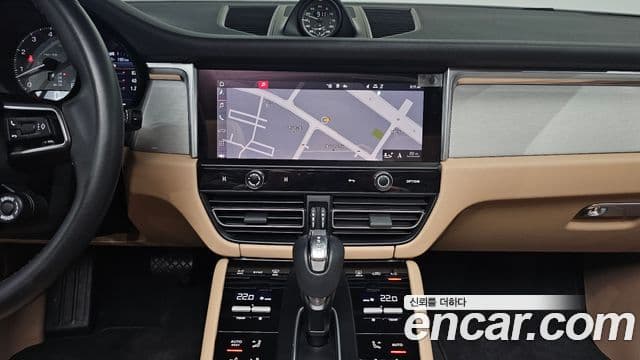 Porsche Macan 2022 — Фото 14/20