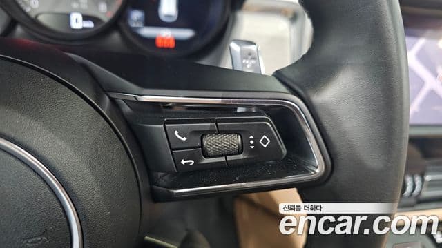 Porsche Macan 2022 — Photo 37/40