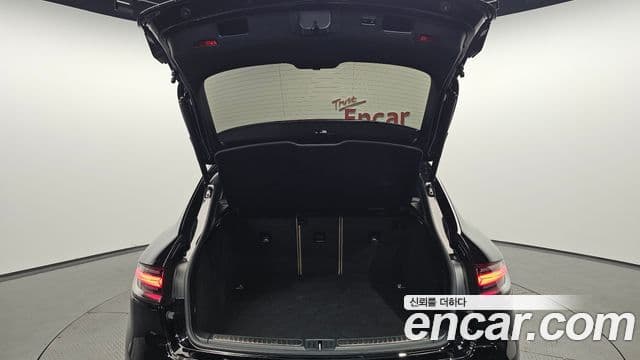 Porsche Macan 2022 — Photo 8/40