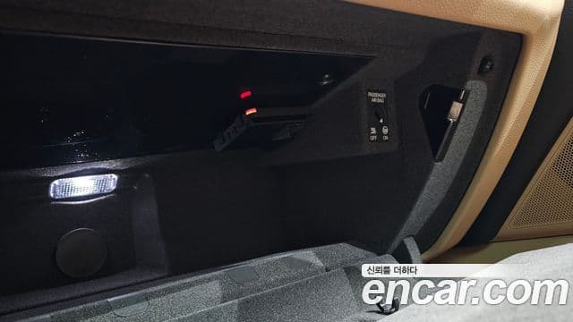 Porsche Macan 2022 — Photo 30/40