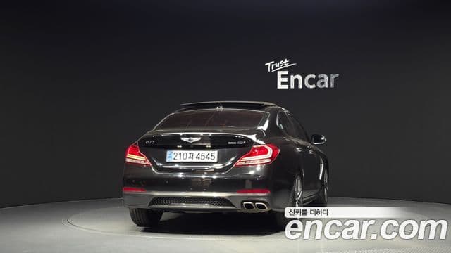 Genesis G70 2018 — ფოტო 14/20