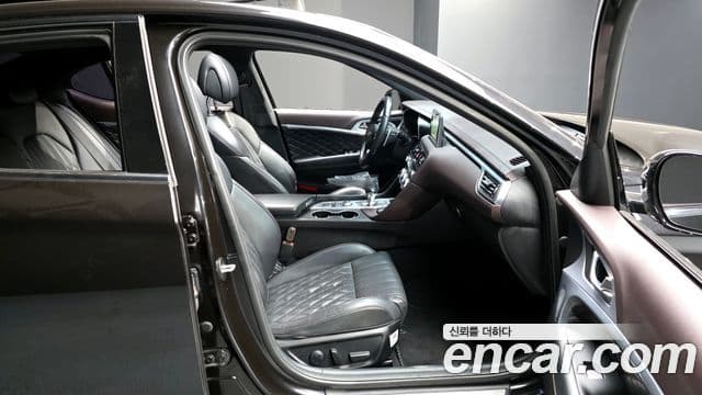 Genesis G70 2018 — ფოტო 18/20